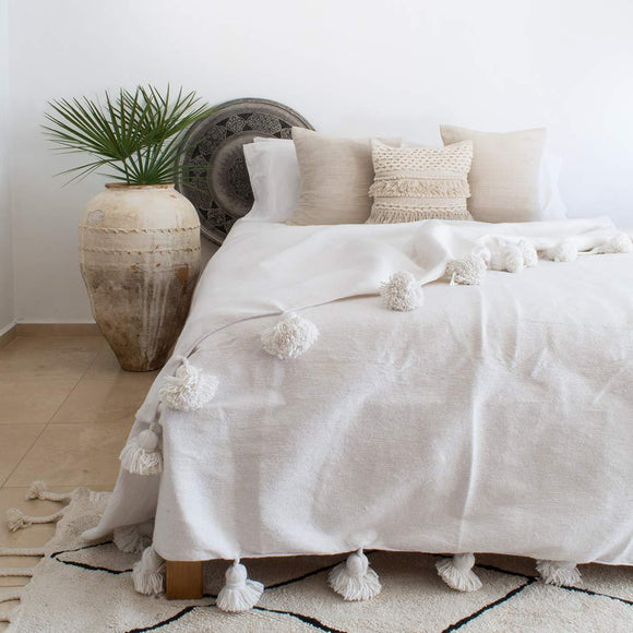 White Moroccan Pompom Blanket